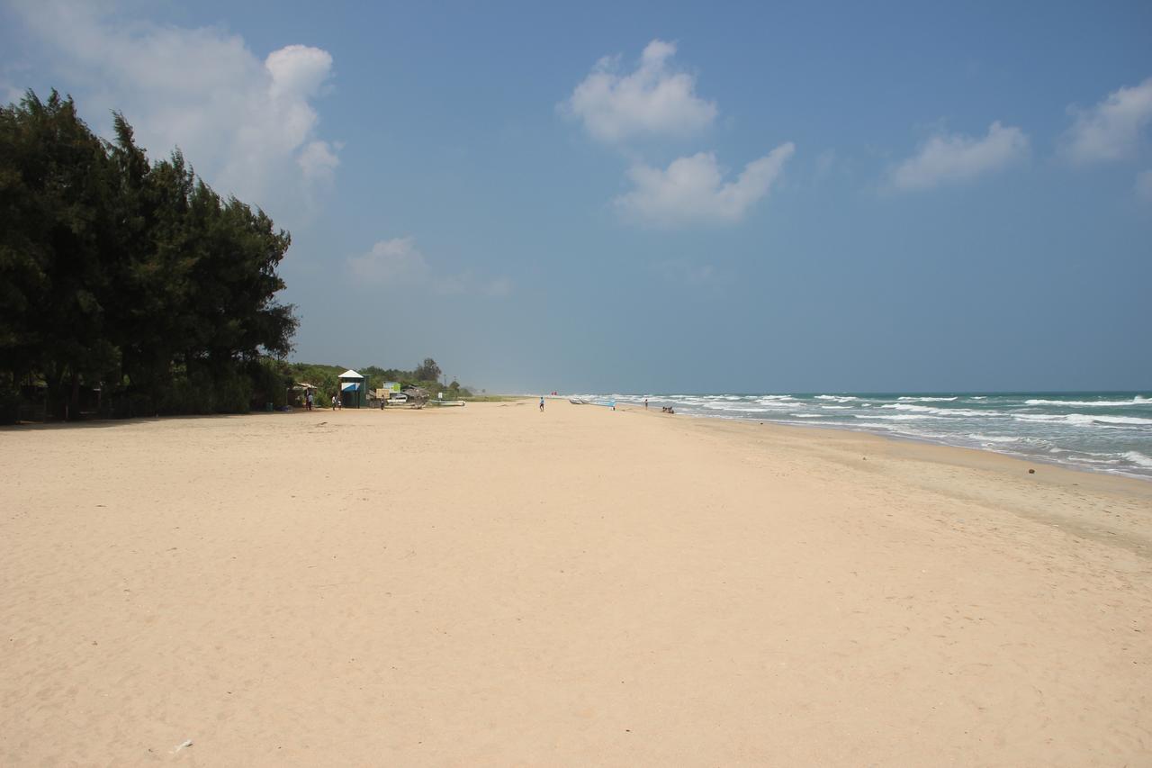 Uppuveli Beach House Trincomalee Exterior photo