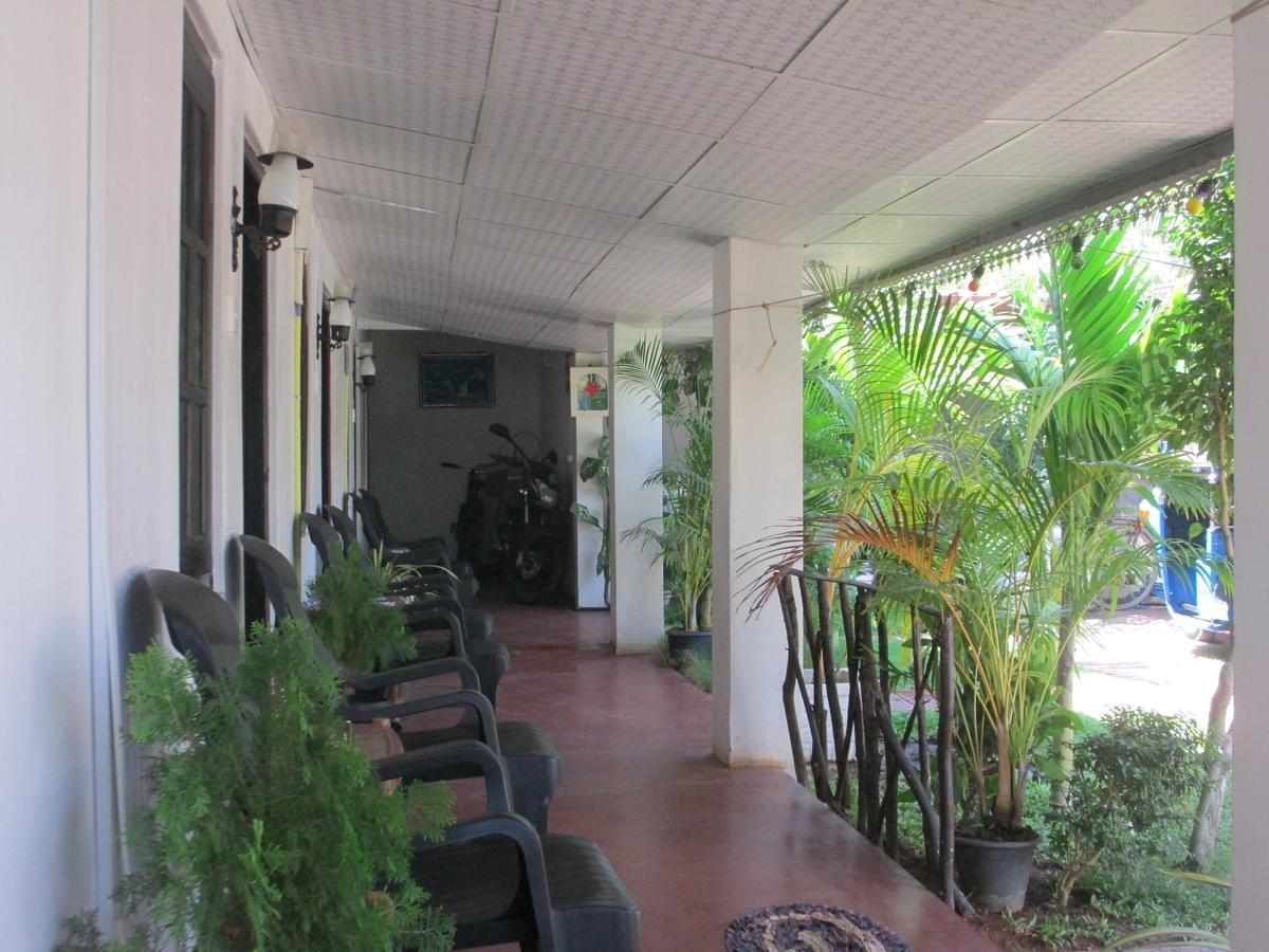Uppuveli Beach House Trincomalee Exterior photo