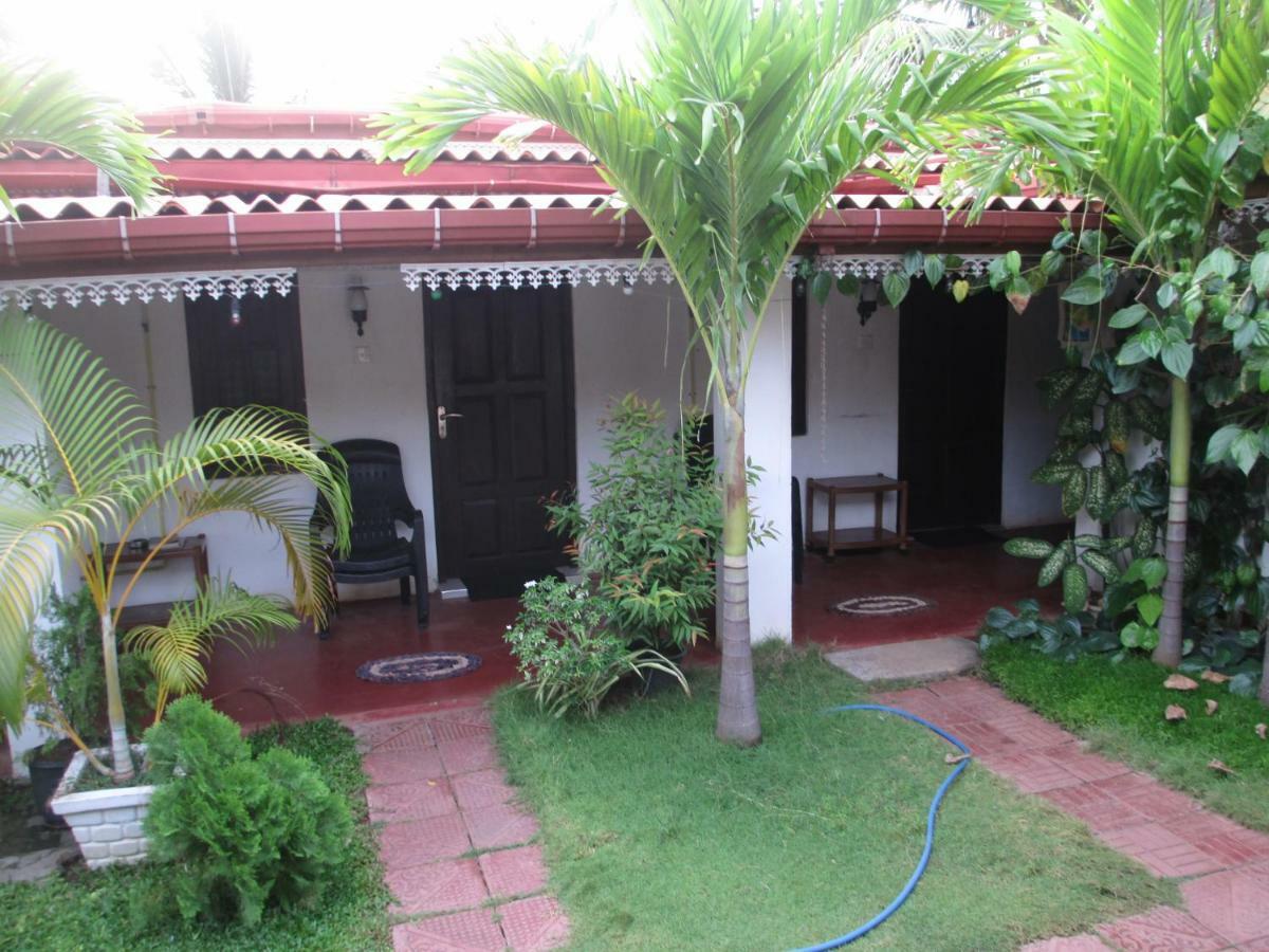 Uppuveli Beach House Trincomalee Exterior photo